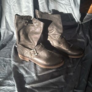 Frye Veronica short boots